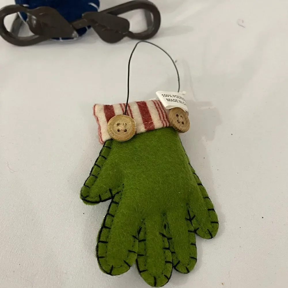 NWT Christmas Mitten Ornaments